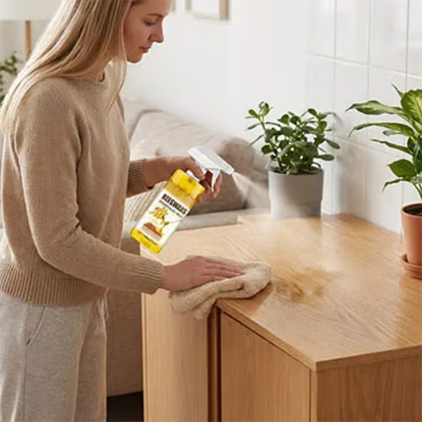 Natūralaus medžio atnaujinimo purškalas | SHINEBEE